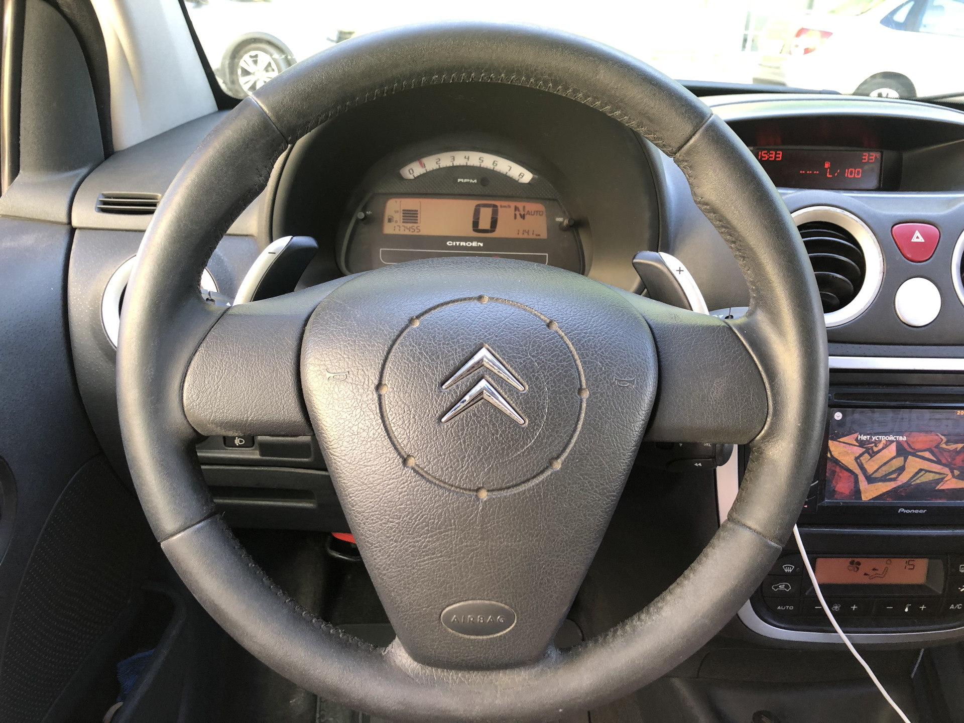 Переклейка пленки и покраска руля — Citroen C2, 1,4 л, 2005 года ...