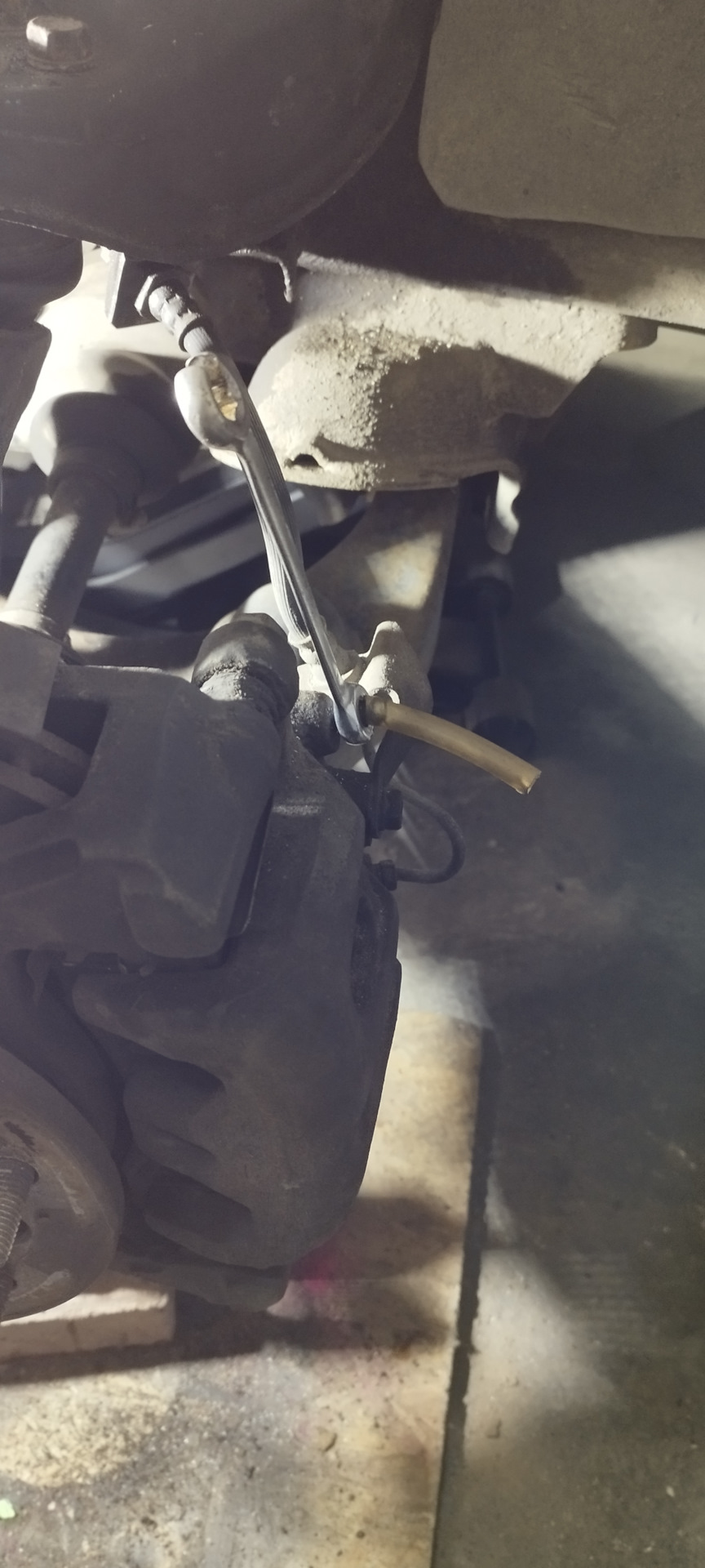 Скрипы в передней подвеске. — Mitsubishi Delica (L400), 2,8 л, 1995 ...