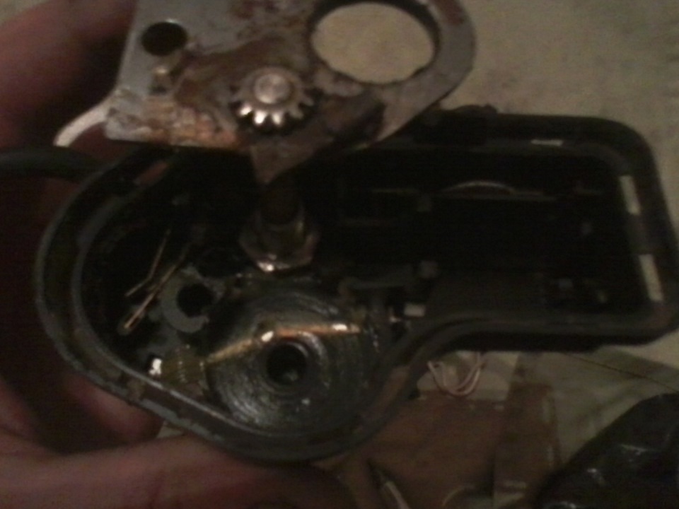 VOLVO 740-85 Разбор моторчика очистителя головных фар. — Volvo 740, 2,3 ...