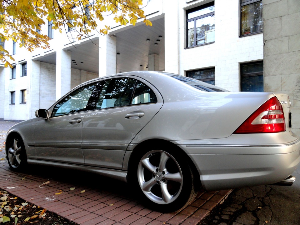 Класс 2005. Мерседес Бенц 230. Мерседес c class 2005.