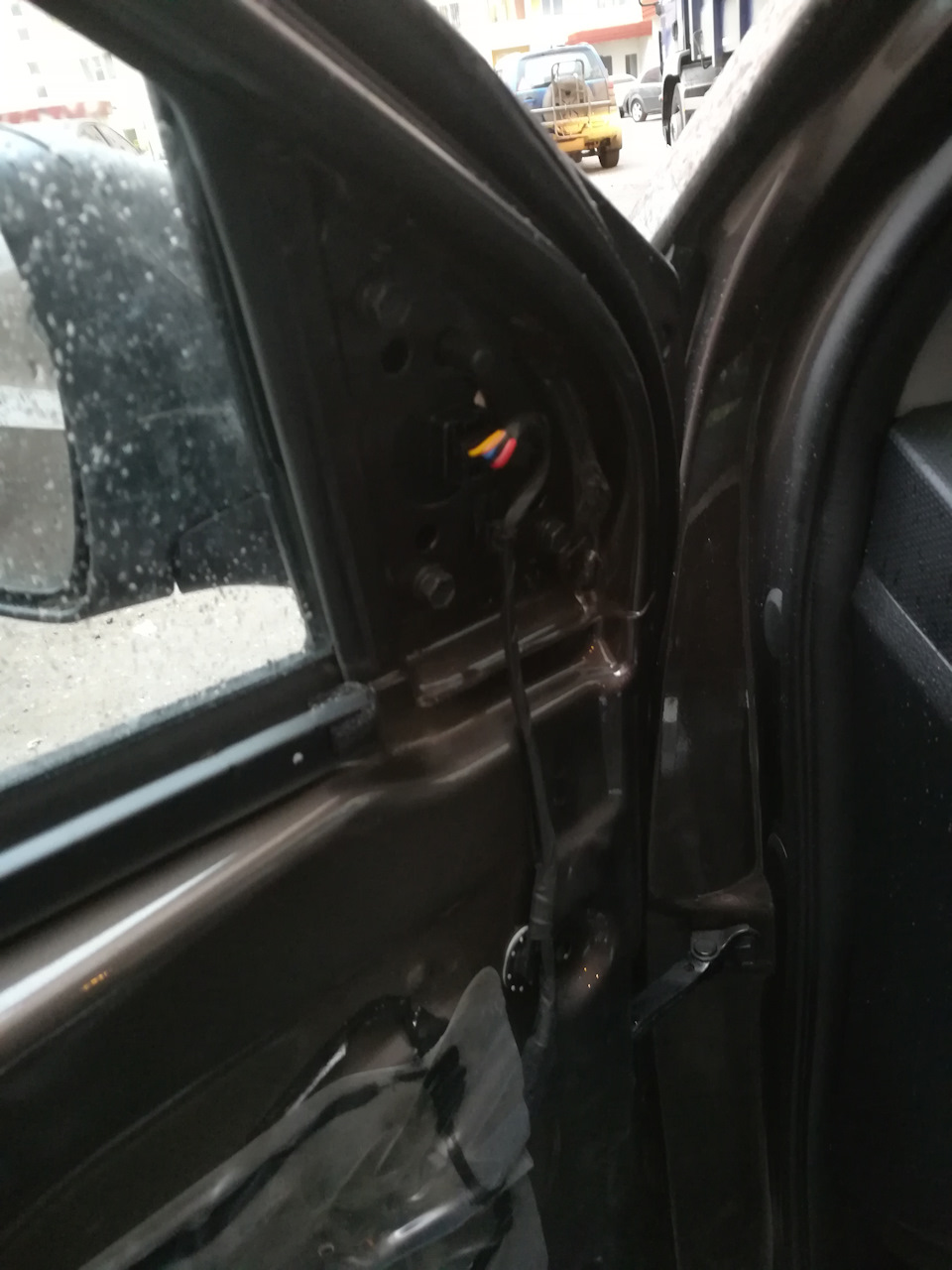 Установка штатных высокочастотных динамиков. — Hyundai Solaris, 1,6 л ...