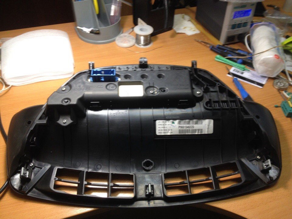 Инверсия и не очень успешный пересвет приборной панели (спидометра ...