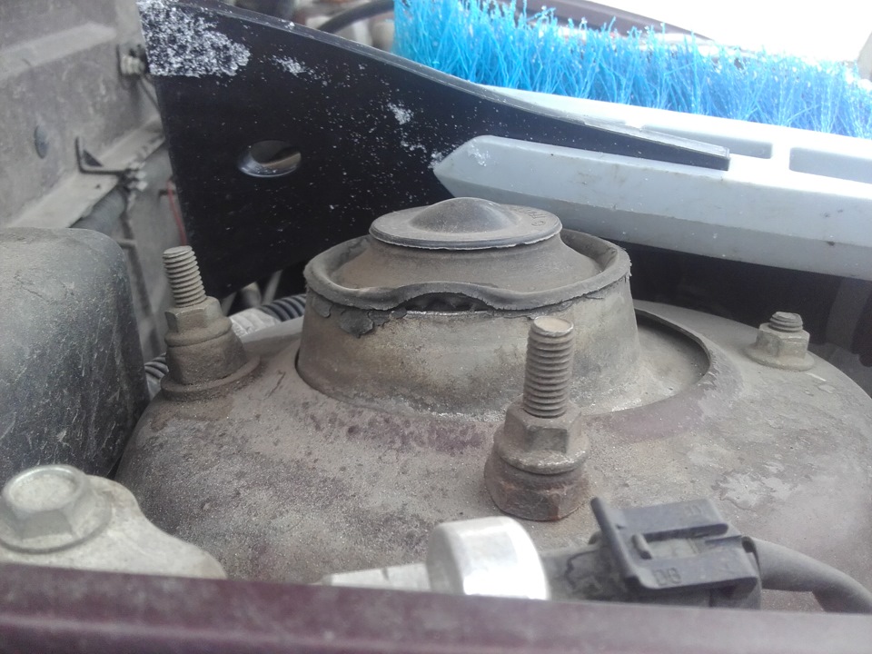 Опора амортизатора передней подвески — ЗАЗ Chance, 1,5 л, 2011 года ...