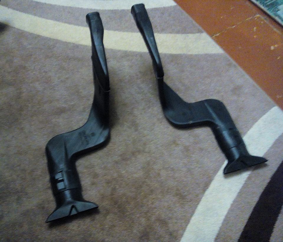 обдув ног задних пассажиров и обшивка крышки богажника — Audi 80 (B3 ...