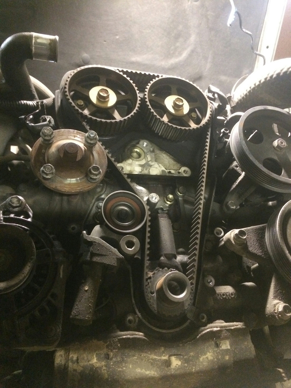 Замена грм микра. 2. Renault megane 2 метки грм. Ниссан микра цепь грм. Метки грм ниссан марч к12.