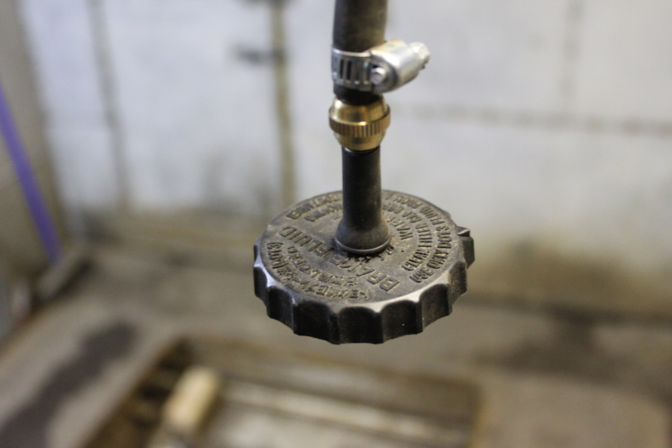 Задние колодки + замена жижи — Lexus IS, 2 л, 2001 года | плановое ТО ...