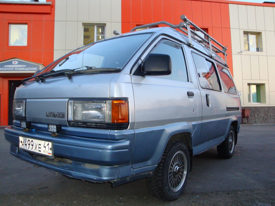 Тойота лайт айс. Toyota Lite Ace 1986. Тойота Лайт Эйс 1986. Тойота Лайт айс 1986 года.