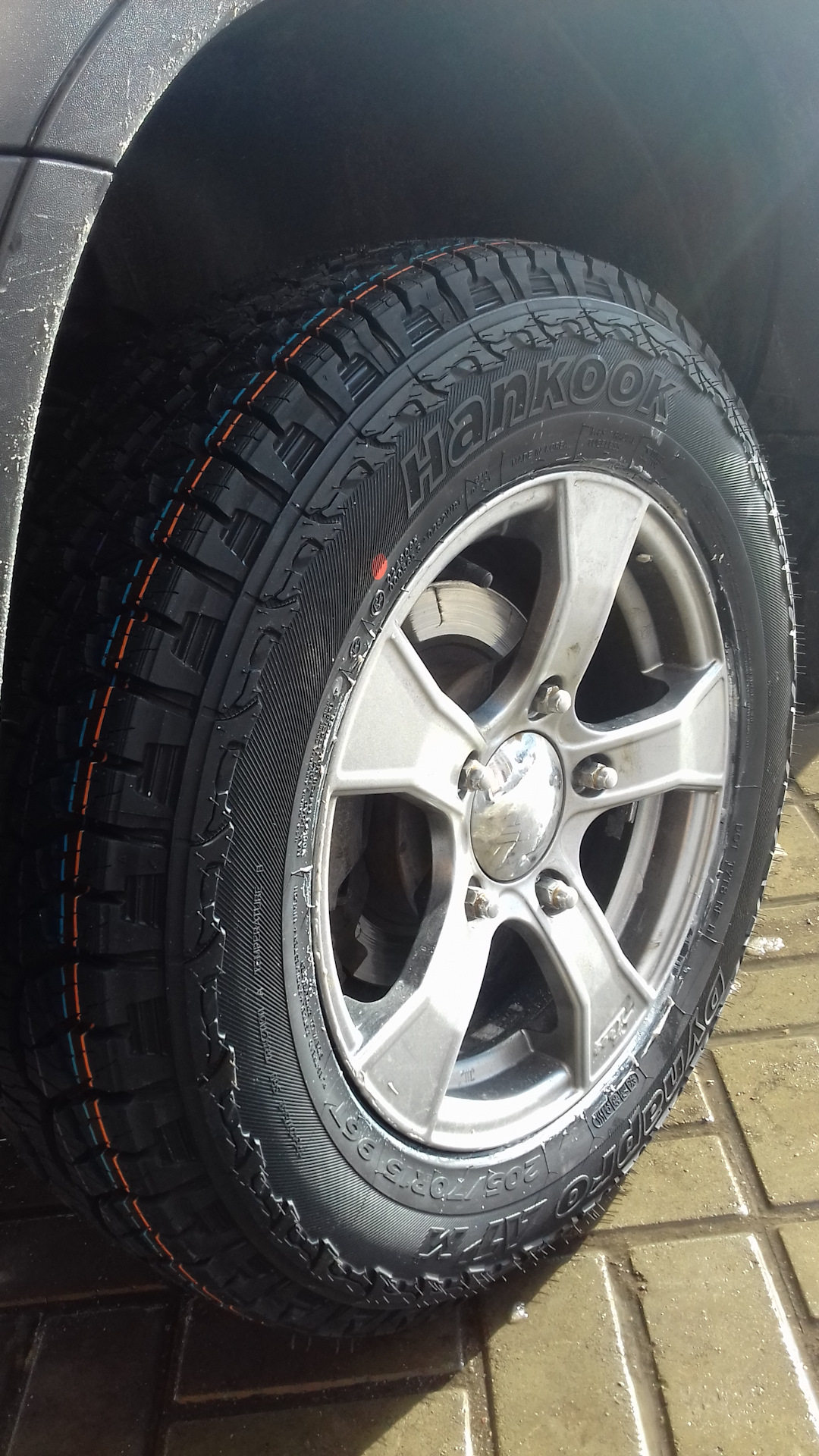 Установка шин (Hankook) класса АТ — Chevrolet Niva GLX, 1,7 л., 2014 ...