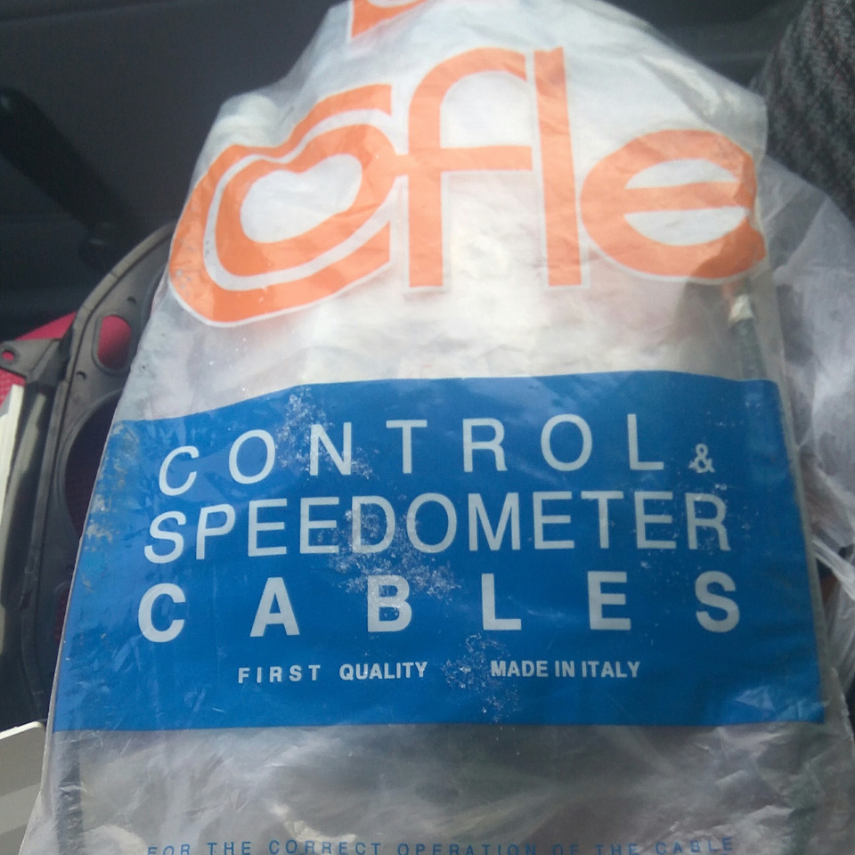 Замена троса спидометра — Ford Fiesta (Mk III), 1,1 л, 1989 года ...