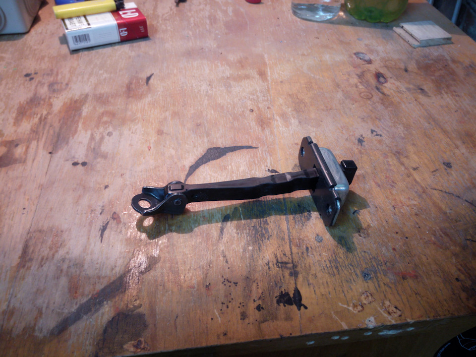 Доработка ограничителей дверей. — Hyundai Solaris, 1,4 л, 2011 года ...