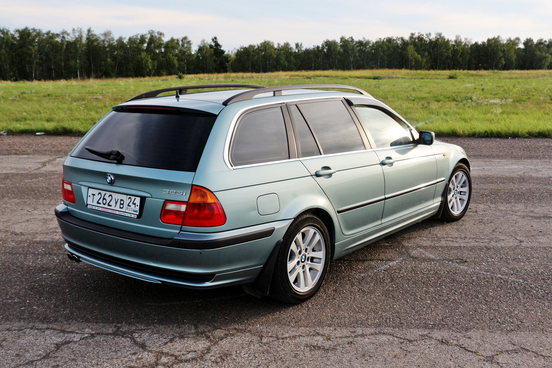 Е46 туринг. BMW 3 e46 Touring. БМВ е46 универсал. БМВ 3 е46 универсал. Е46 Рестайлинг универсал.