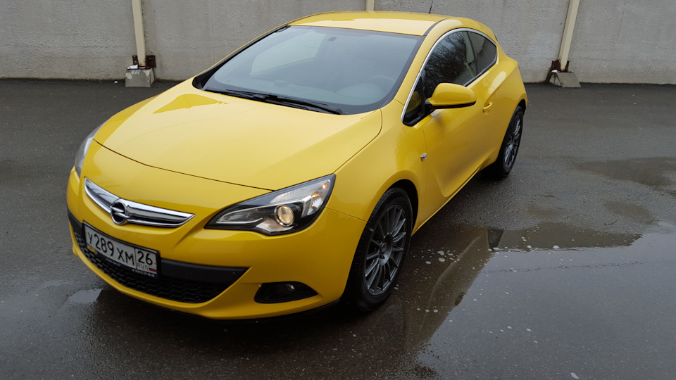 Opel Astra GTC 1 6 2012 РіРѕРґ