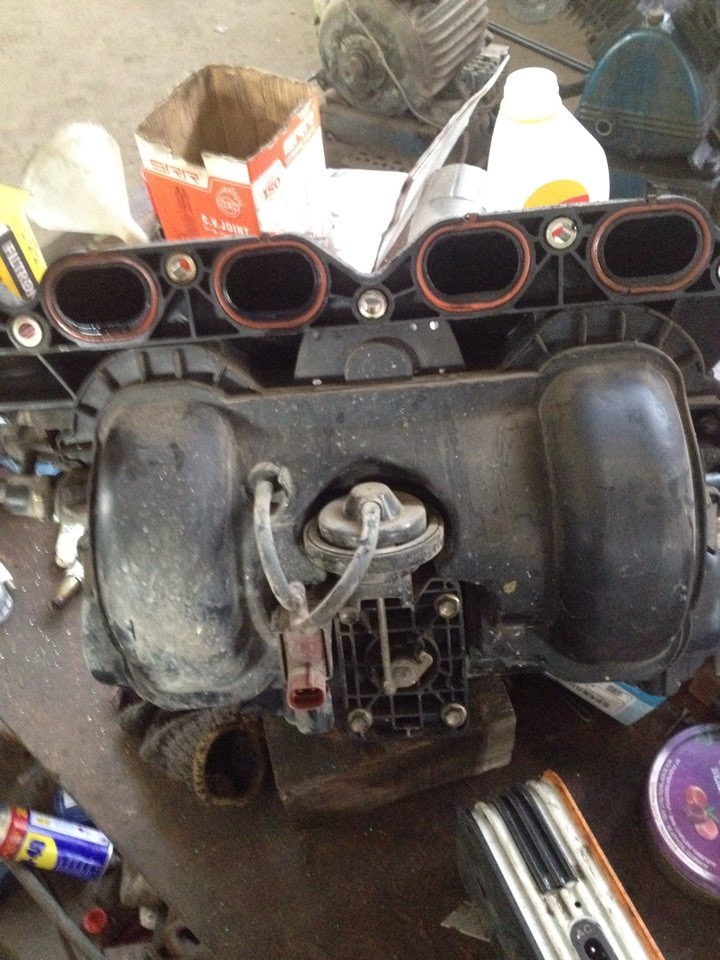 Промыл дроссельную заслонку и впускной коллектор — Lexus IS, 2 л, 2002 ...