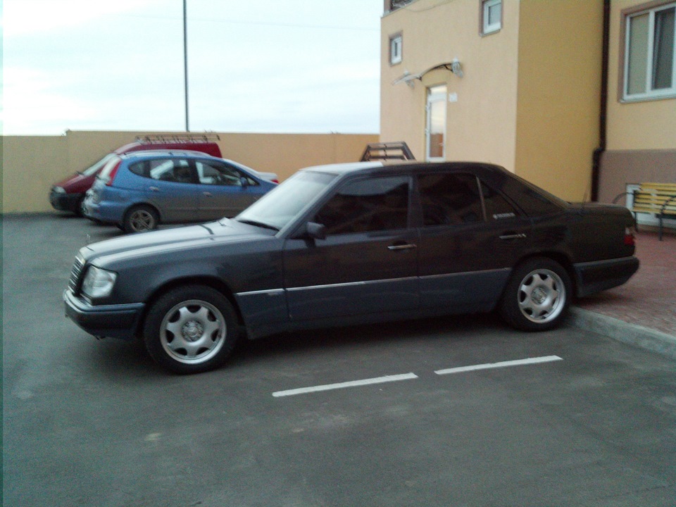 На ковке от 211 на 16 — Mercedes-Benz E-Class (W124)