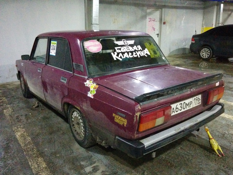 Наклеявший. Lada 2105 Боевая классика. Авто 2105 БК. 2105 Бордовая БК. ВАЗ 2105 БК бордовая.