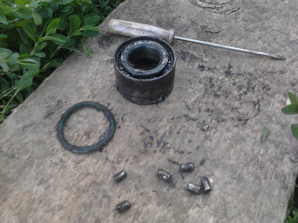 Замена подшипника задней ступицы — LADA Приора седан, 1,6 л., 2010 года ...