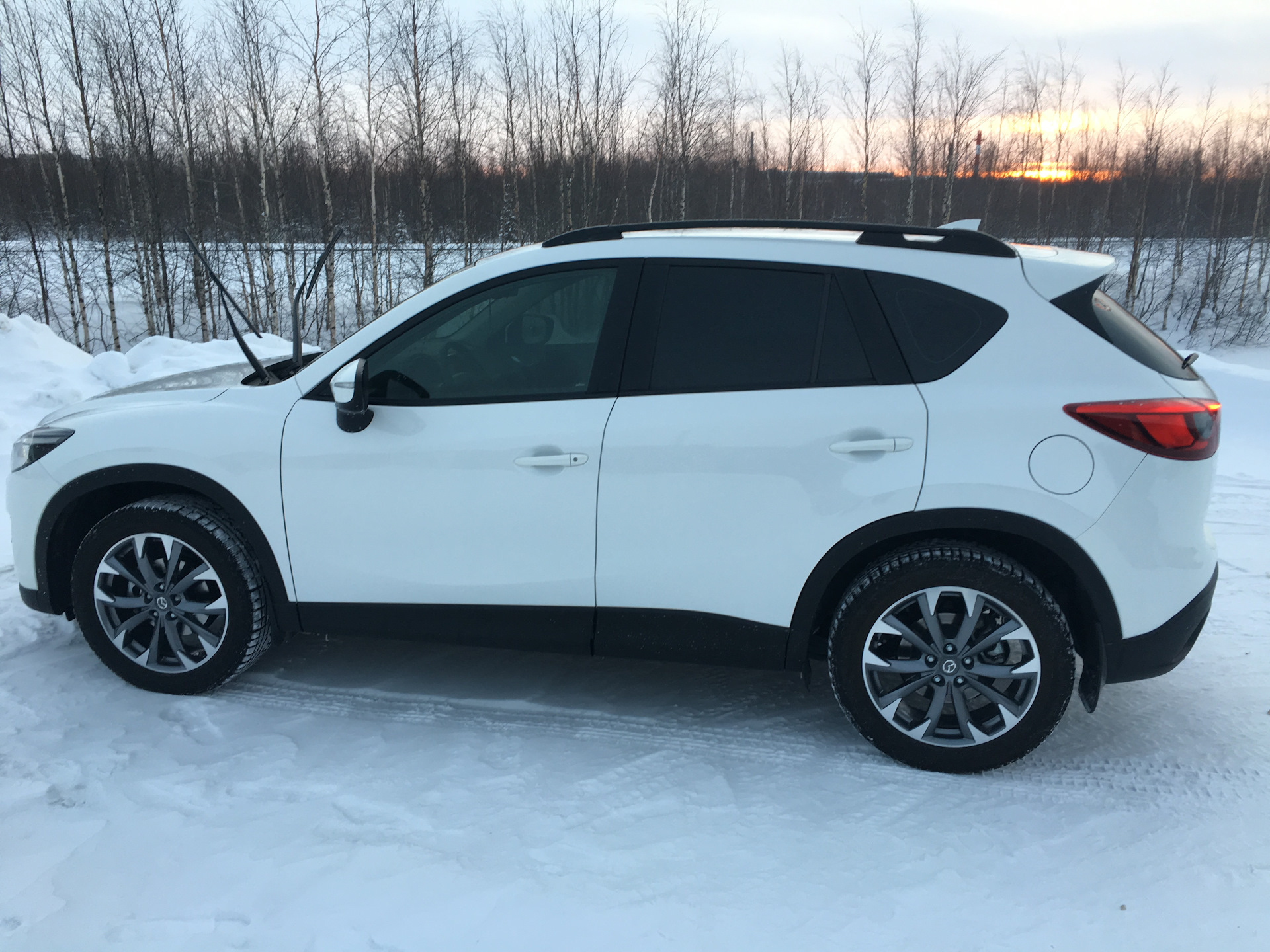 Рейлинги сх5. Мазда сх5 белая с рейлингами. Mazda CX-5 С рейлингами. Сх5 белая. Рейлинги Mazda CX-5.