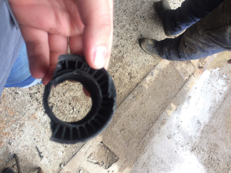 Привет от натяжителя ролика ремня генератора — LADA Гранта, 1,6 л ...