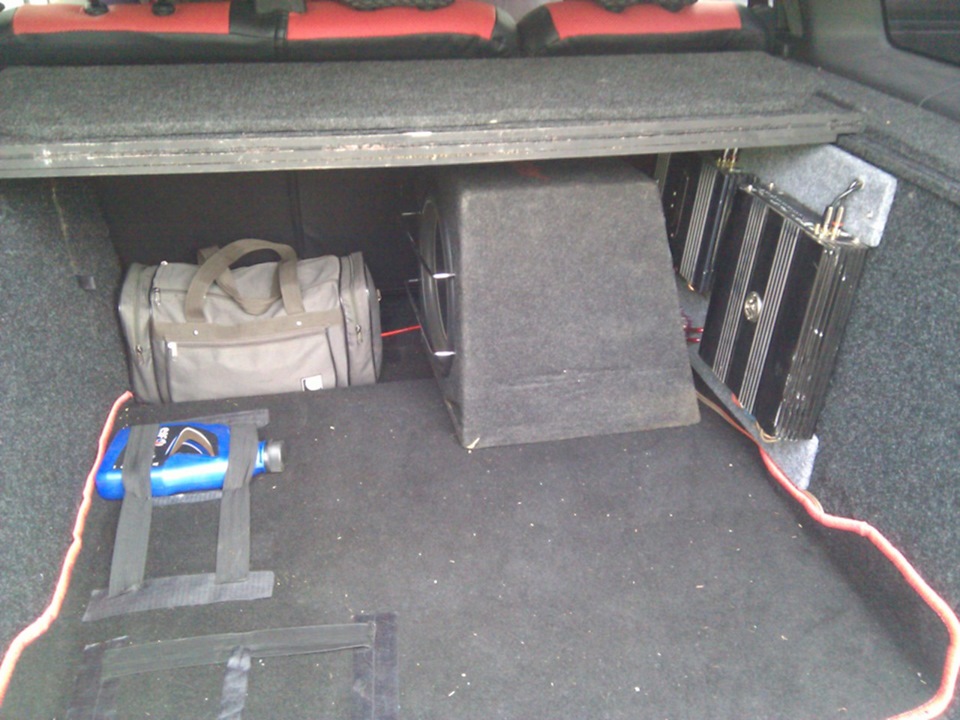 Продолжаем улучшать звучание в Ларгусе (замена усилителей) — Lada ...