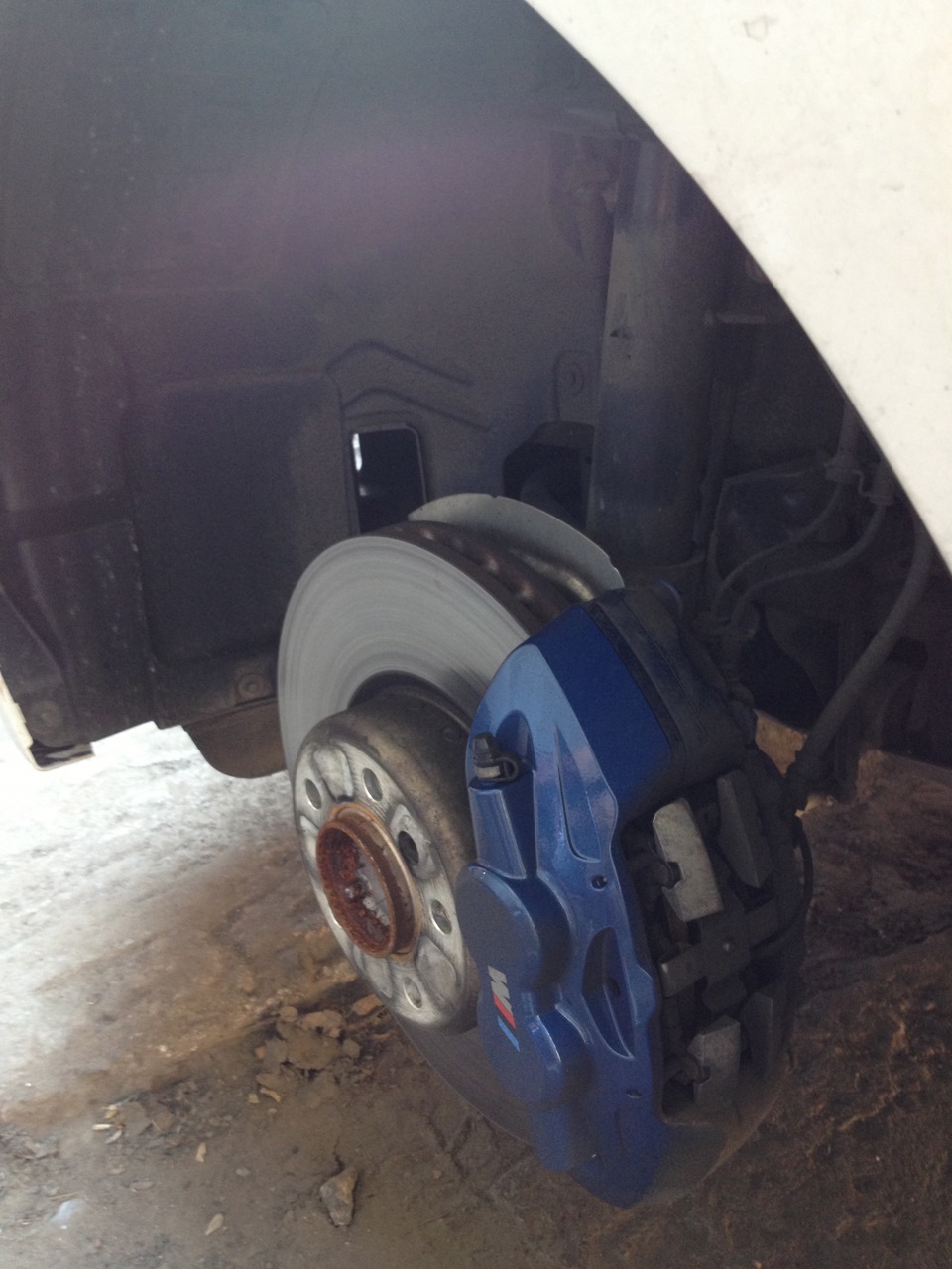 Прокат дисков и смена задних покрышек — BMW 1 series (F21), 3 л, 2012 ...