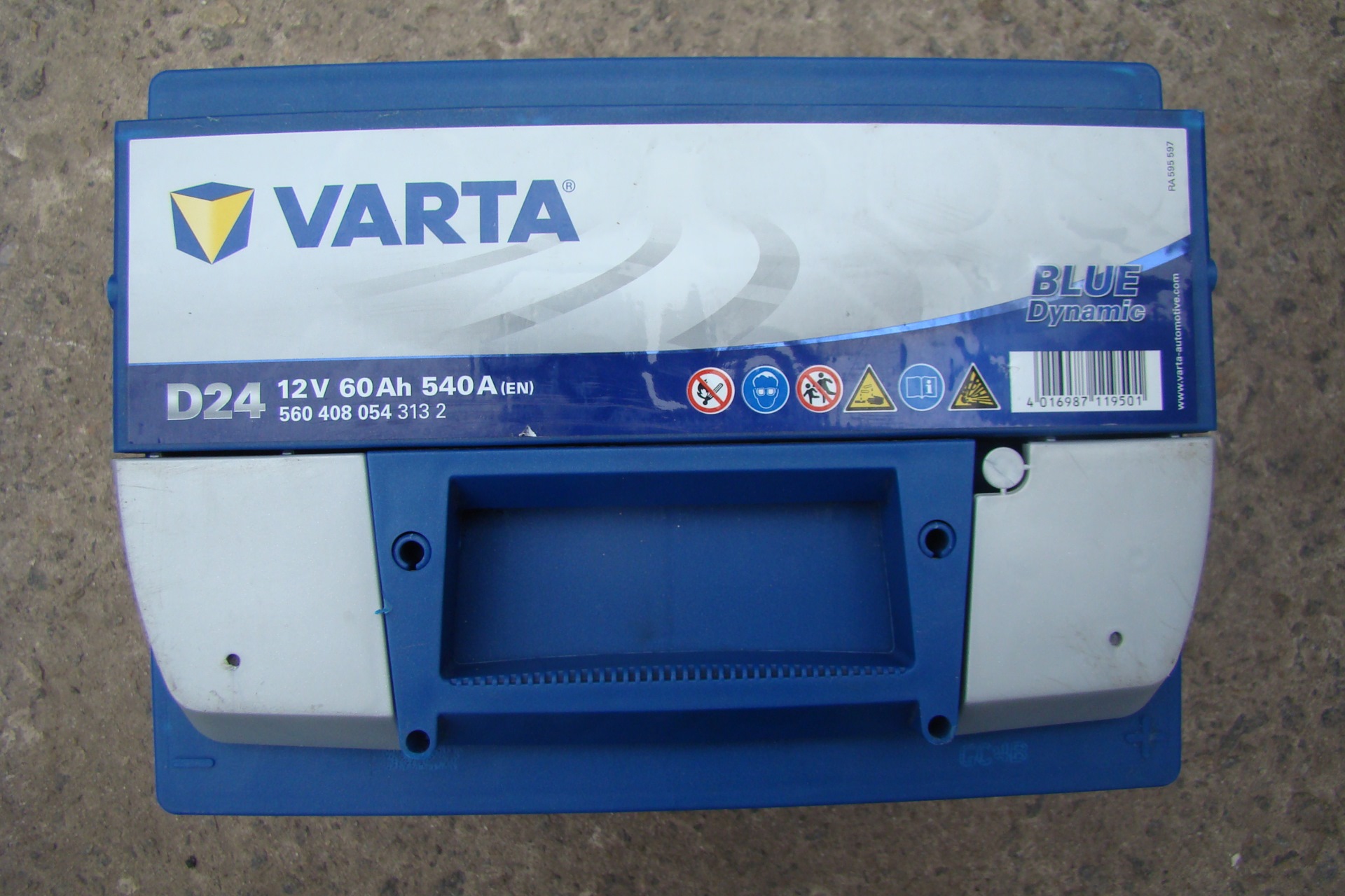 Varta blue dynamic d24. АКБ d24 Blue Dynamic. Varta Blue Dynamic d24 60. Варта Blue Dynamic 60 Ач d24.