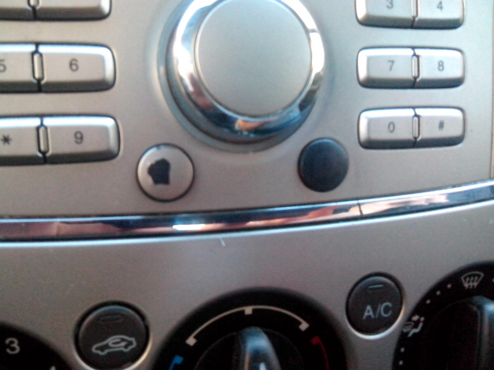 Кнопки для автомагнитолы. Форд фокус 2 кнопки под магнитолой. Ford Focus 2 кнопки магнитолы. Форд фокус 2 Рестайлинг кнопки под магнитолой. Кнопки магнитолы Форд фокус 2 Рестайлинг.