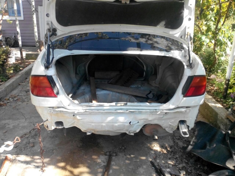 Замена кузовных элементов — Nissan Primera (P11), 1,6 л, 1998 года ...