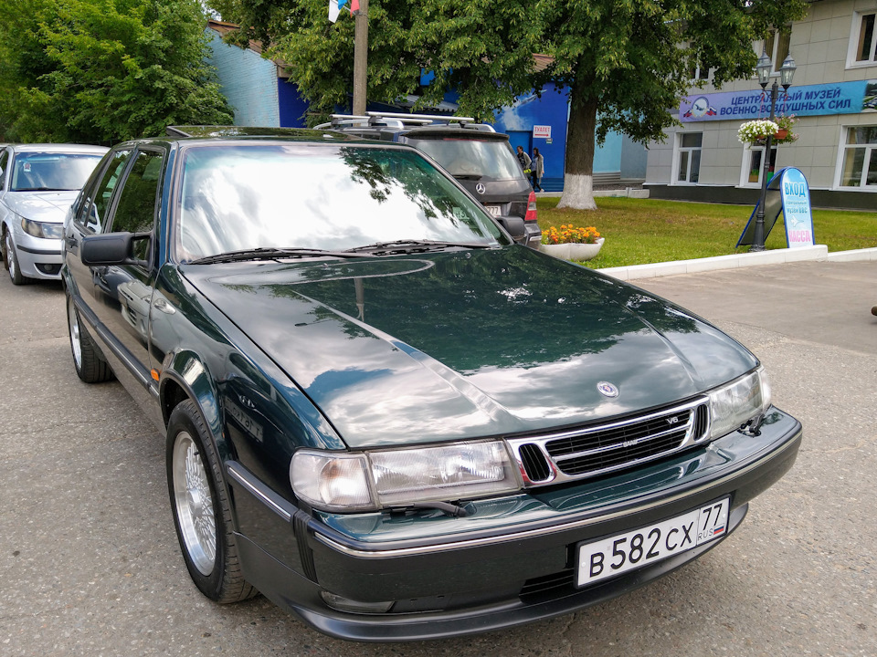 9000 Griffin 3.0 V6 — судя по щитку, всего 20 тысяч пробега. Красив! — Saab 9-3 (1G)