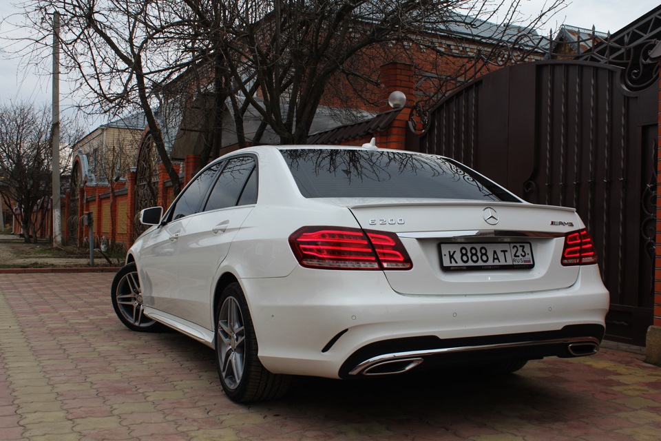 Е 2013. Mercedes Benz e200 AMG. Мерседес е200 AMG 2013. Мерседес е200 АМГ. Mercedes e200 AMG 2013.