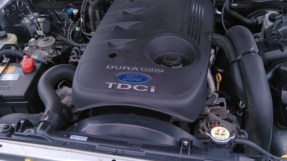 внимание вопрос, кто какие масла льет в машину (двигатель, мосты ...