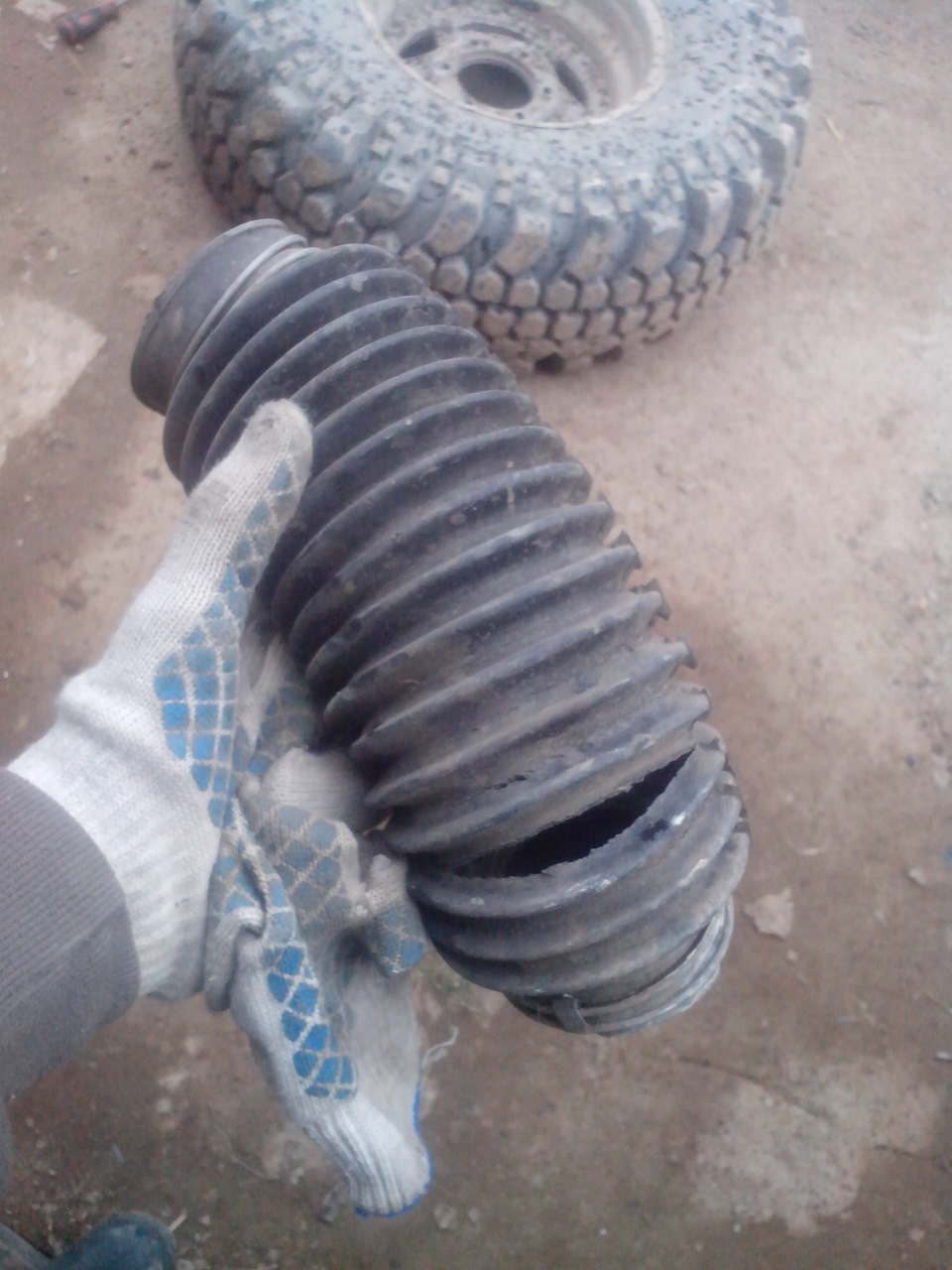 вопрос по гофре от банки воздушного фильтра к турбине — Nissan Mistral ...