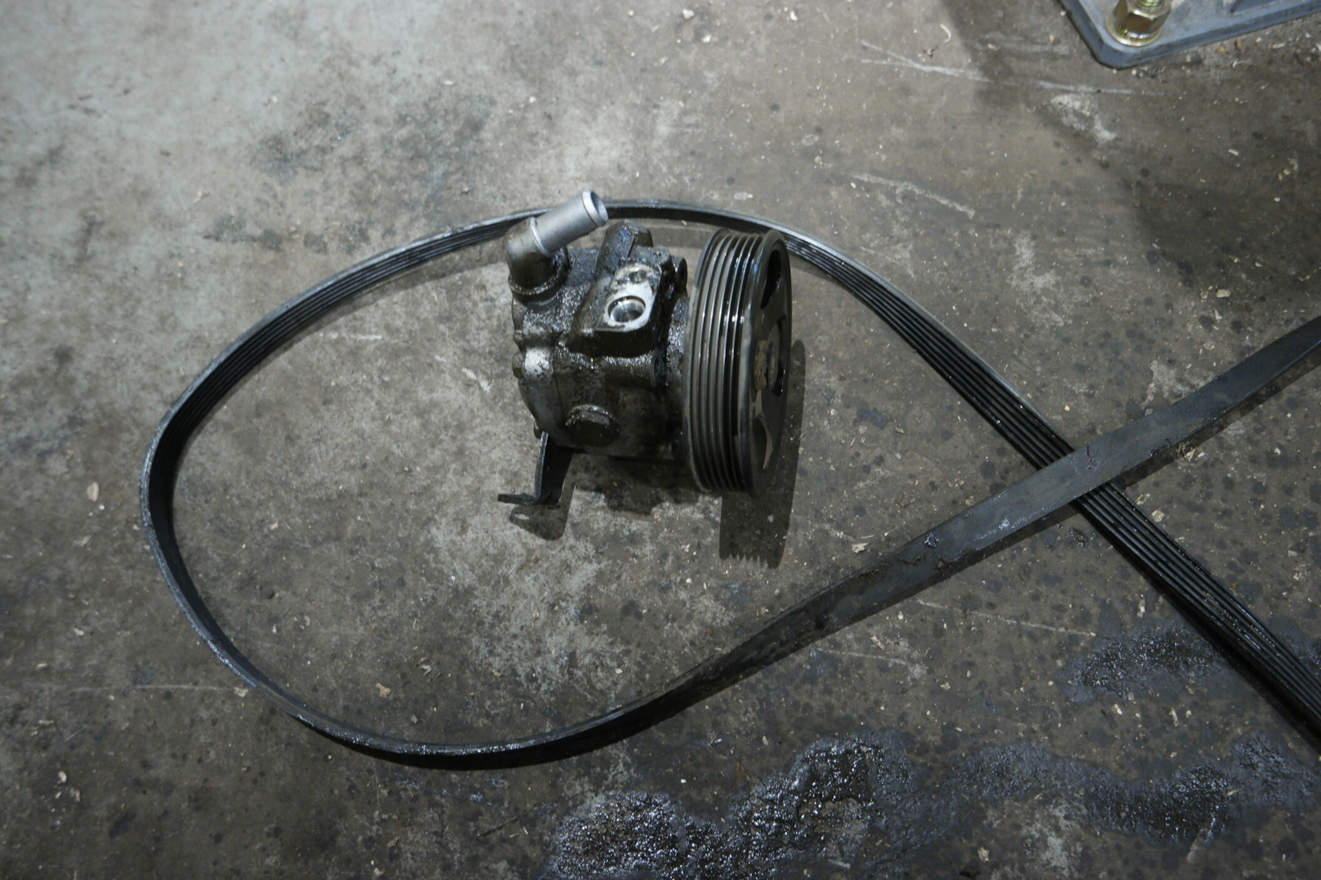 насос гур xc70 2008. Volvo xc90 d5 насос гур. компрессор кондиционера вольво хс90 3. насос гур xc90 t6. насос гур volvo xc90.