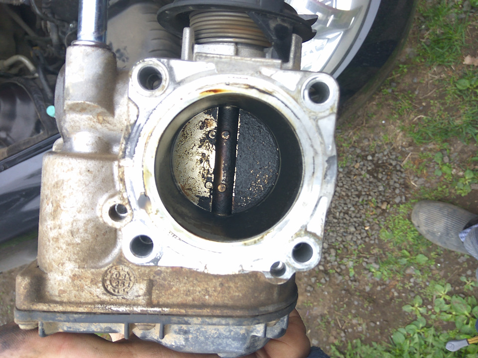 Чистка дроссельной заслонки — Chevrolet Lacetti 5D, 1,6 л., 2008 года ...