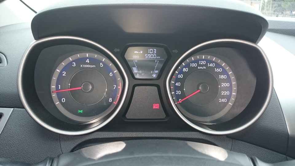 70. Появилась вмятина на крыше. — Hyundai Elantra (5G), 1,8 л, 2013 ...