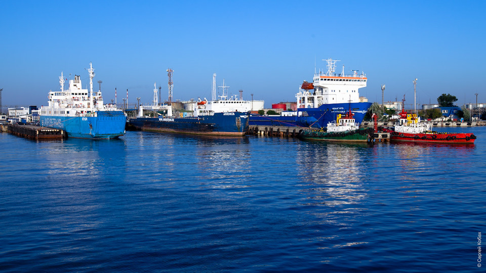 Севастополь порт кавказ. Крымская порт кавказ. Керченский морской порт. Крымская порт кавказ. Паром крым.
