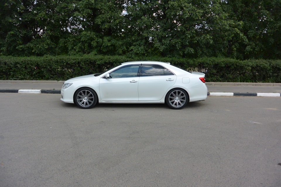 White siberia camry. Cv4 r17 Камри. Камри r17 Vossen cv4. Camry на r19 cv4.