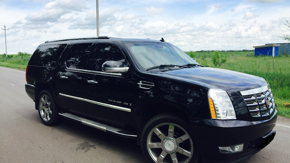 cadillac escalade esv chyornyj amerikanec