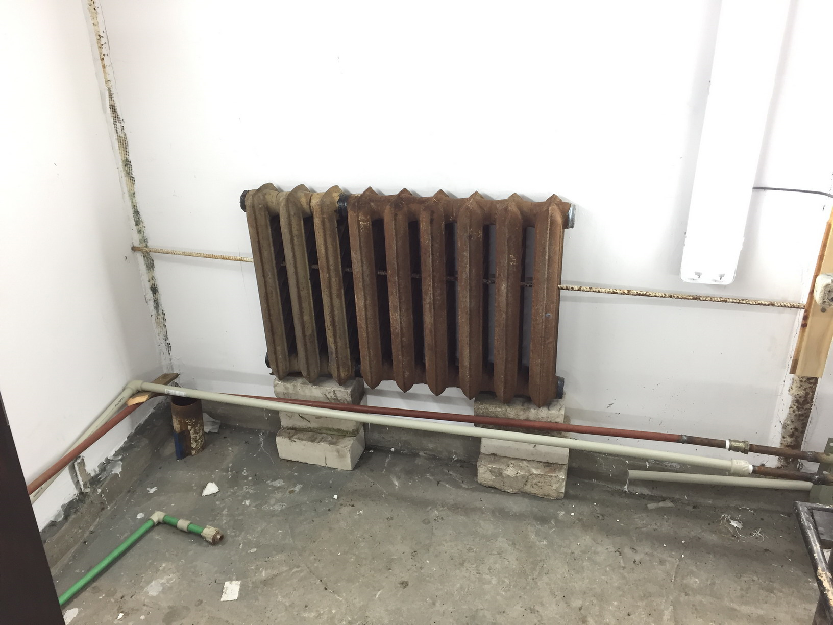 подключение чугунных радиаторов отопления к металлическим трубам