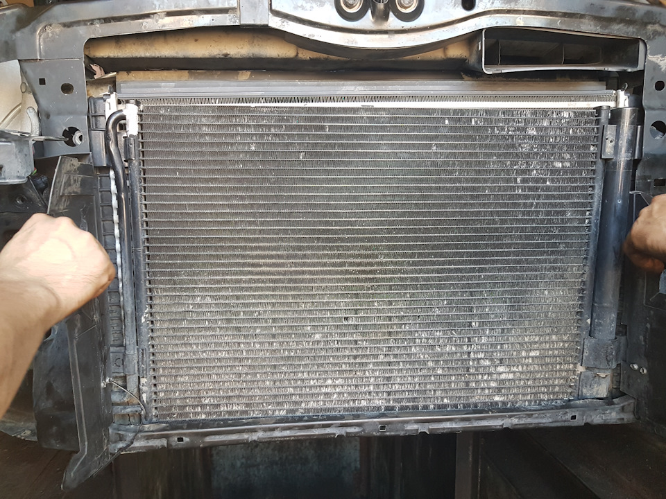 Замена радиатора кондиционера - Skoda Yeti, 1,8 л, 2010 года визит на сервис DRI