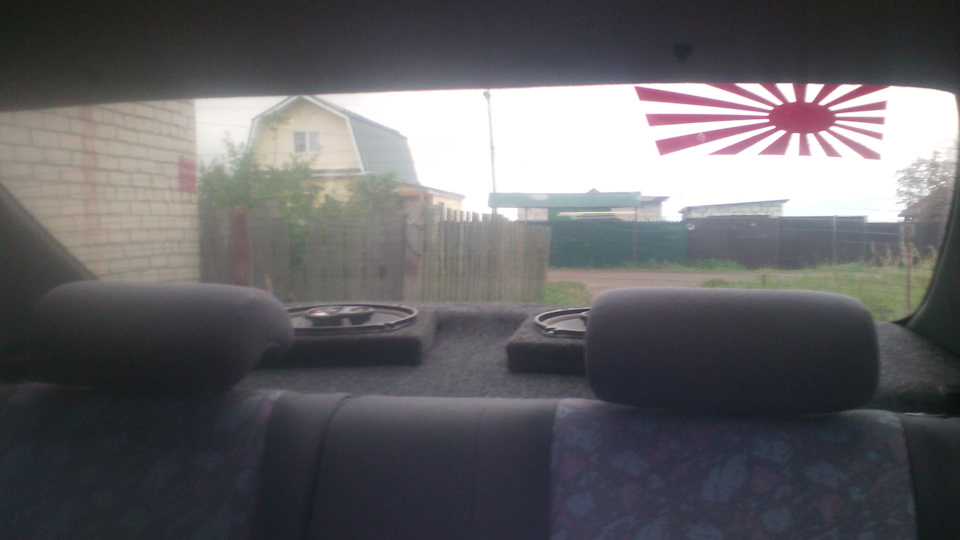 обтяжка карпетом бардачка и кармашка, проставок под колонки и задней ...