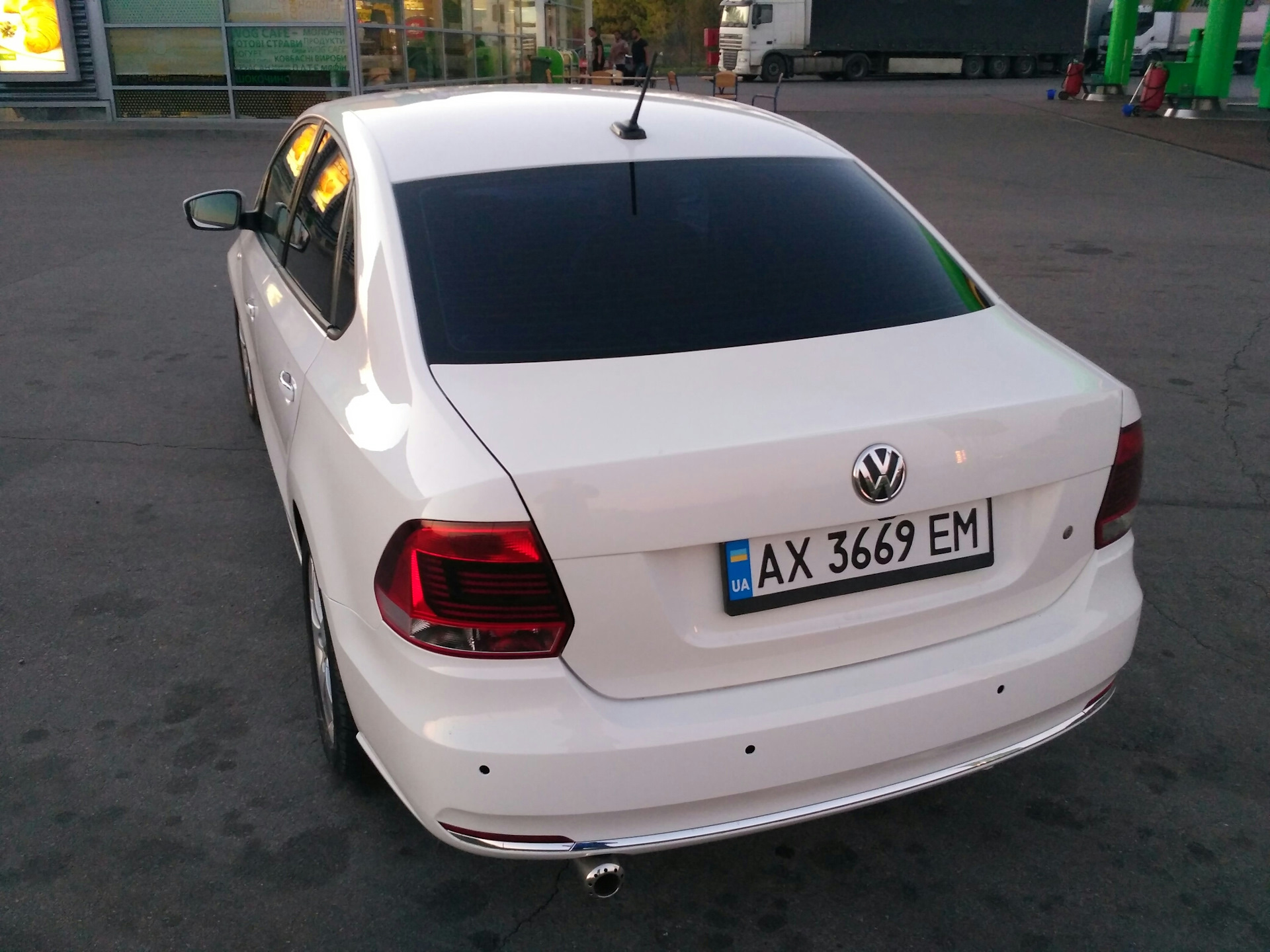 Volkswagen polo задний