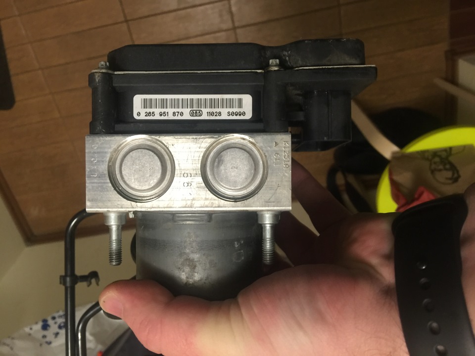 Фото в бортжурнале Peugeot 308 (1G). Запчасти на фото: 285951