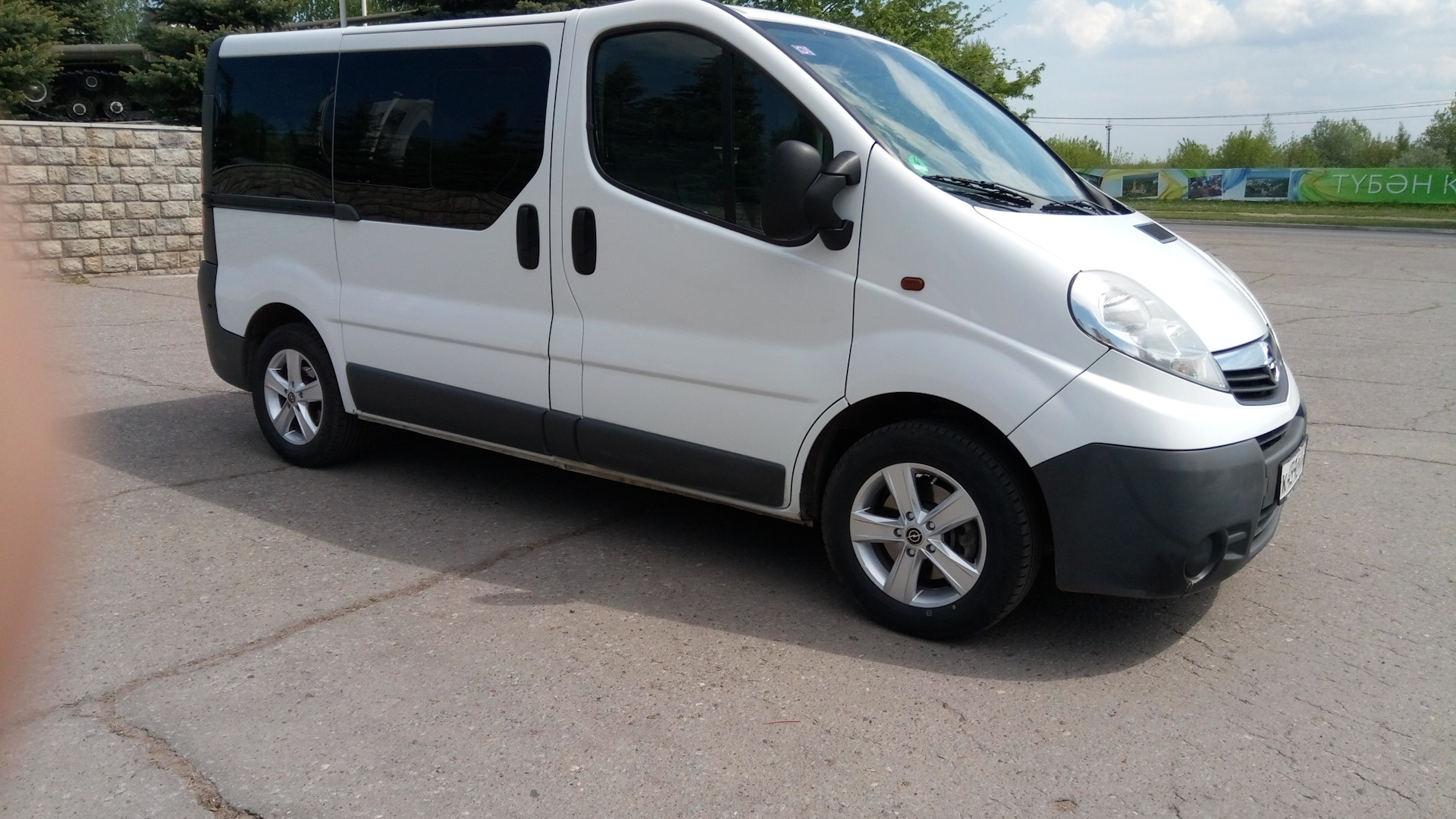 Opel Vivaro 2. Opel Vivaro 1.9 TDI 2005. Opel Vivaro 2,4 2008 год. Opel Vivaro 2.0 MT 2003.