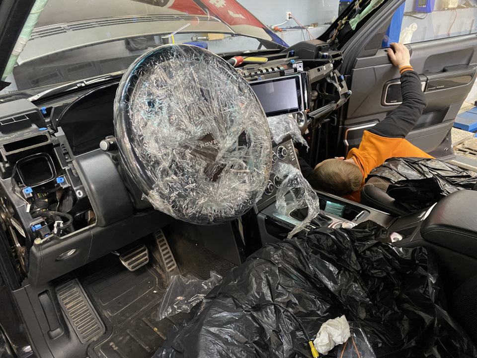 Установка мультимедийной системы Android на Range Rover 2012г — ЦЕХ #1 ...