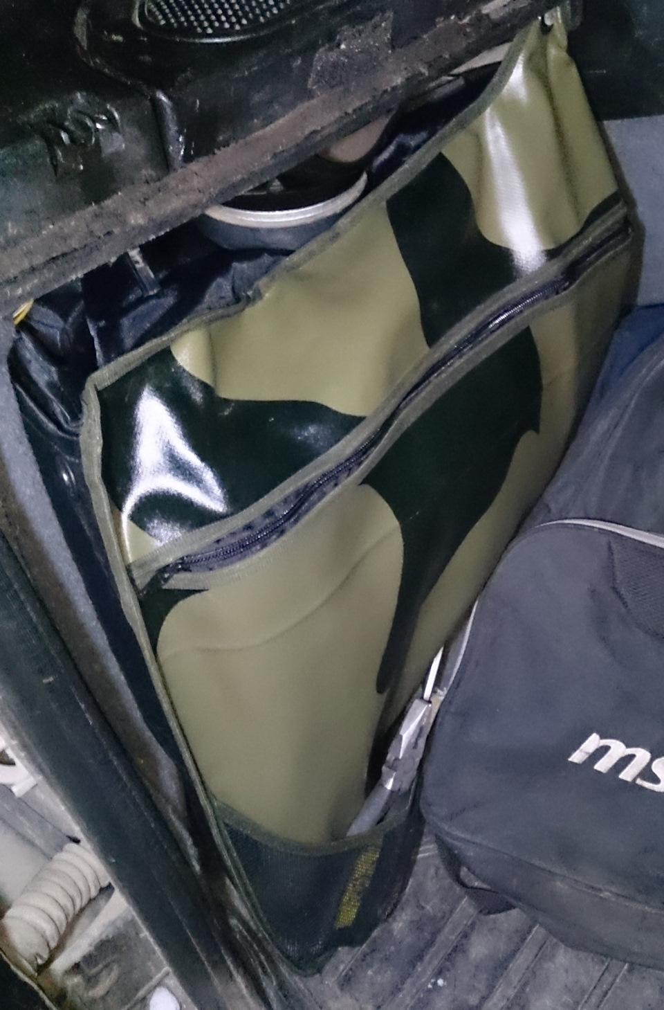 Карманы в багажник — Chevrolet Niva (1G), 1,7 л, 2005 года | аксессуары ...