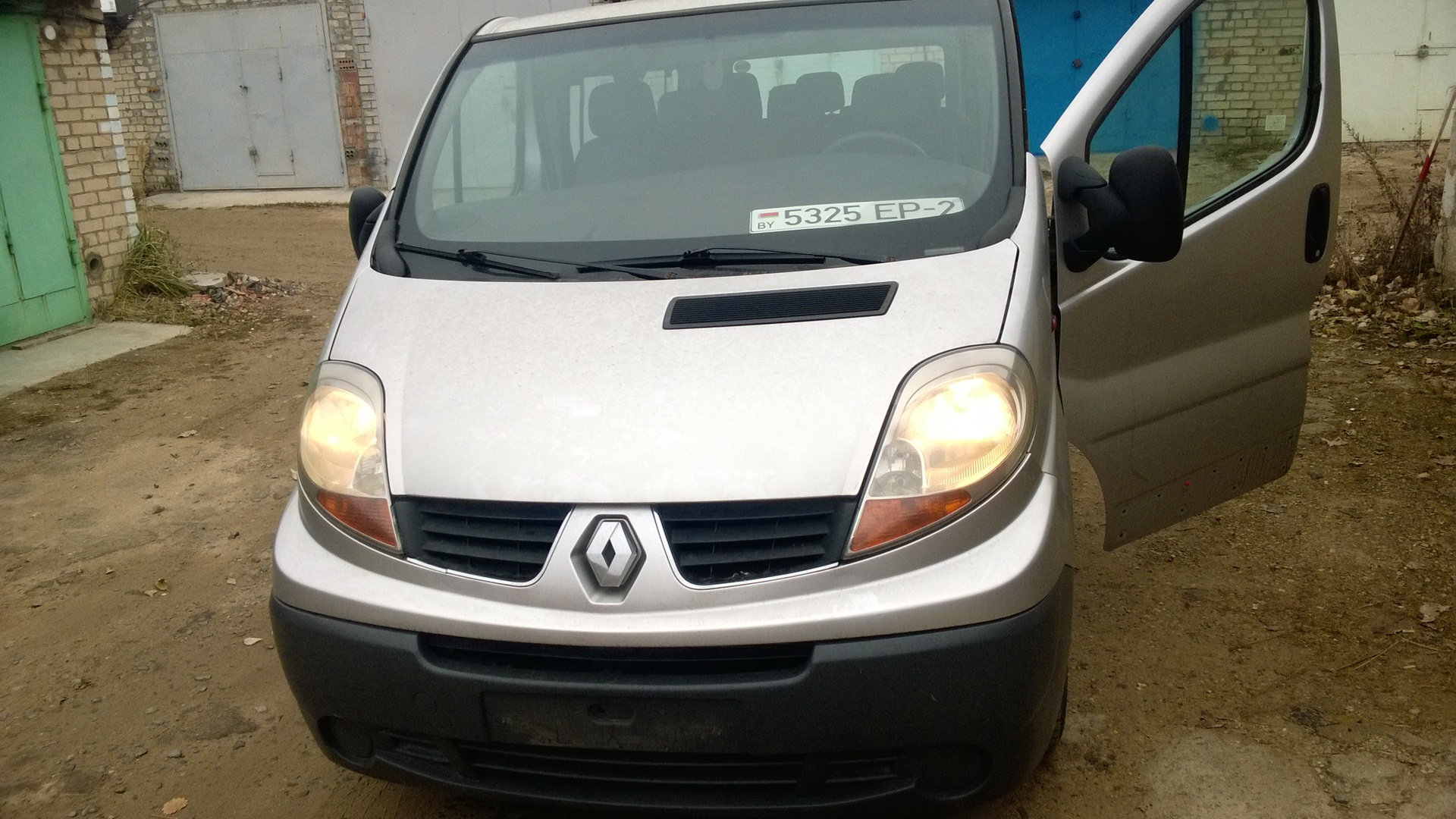 Renault Trafic (2G) 2.0 бензиновый 2007 | 2.0 16V Витебск на DRIVE2