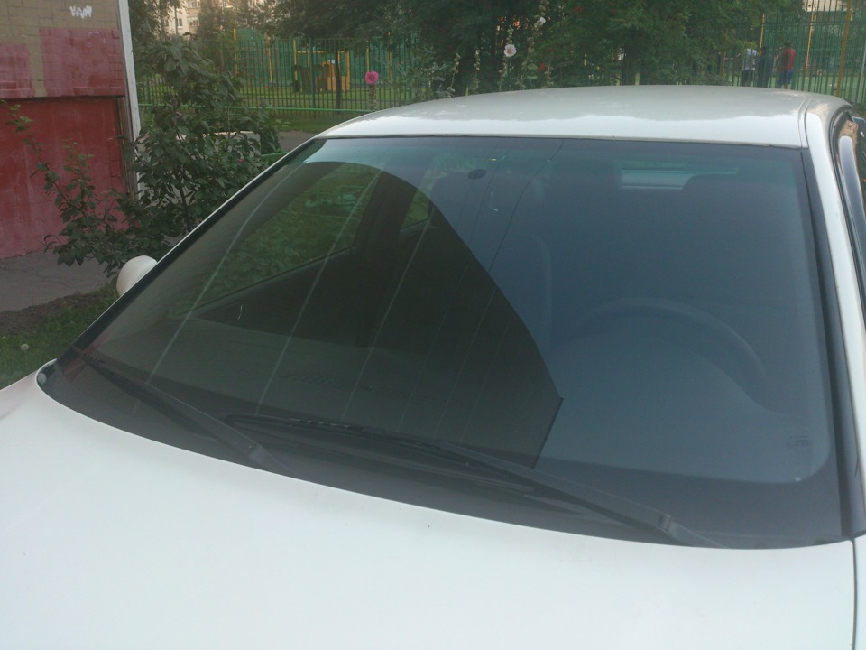 Замена лобового стекла — Audi A4 (B5), 1,8 л, 1999 года | визит на ...
