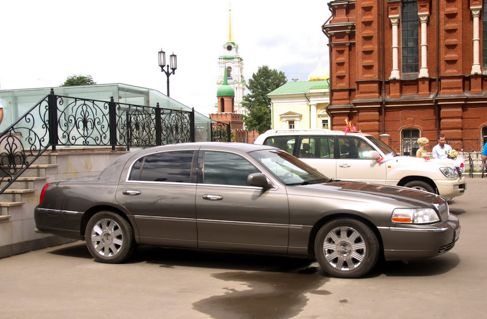 Lincoln town car iii. Смотреть фото Lincoln town car iii. Смотреть картинку Lincoln town car iii. Картинка про Lincoln town car iii. Фото Lincoln town car iii