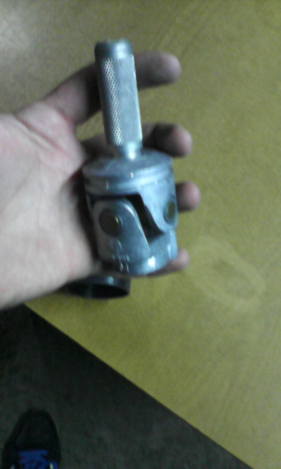 замена приоровской кулисы на калиновскую)и замена масла в коробке ...