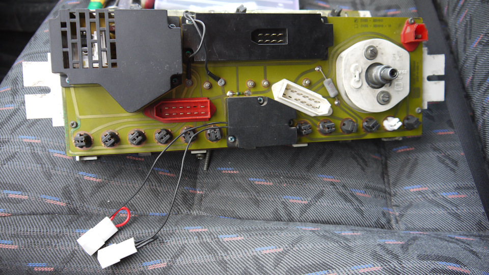 Как подключить вольтметр на ваз 2109